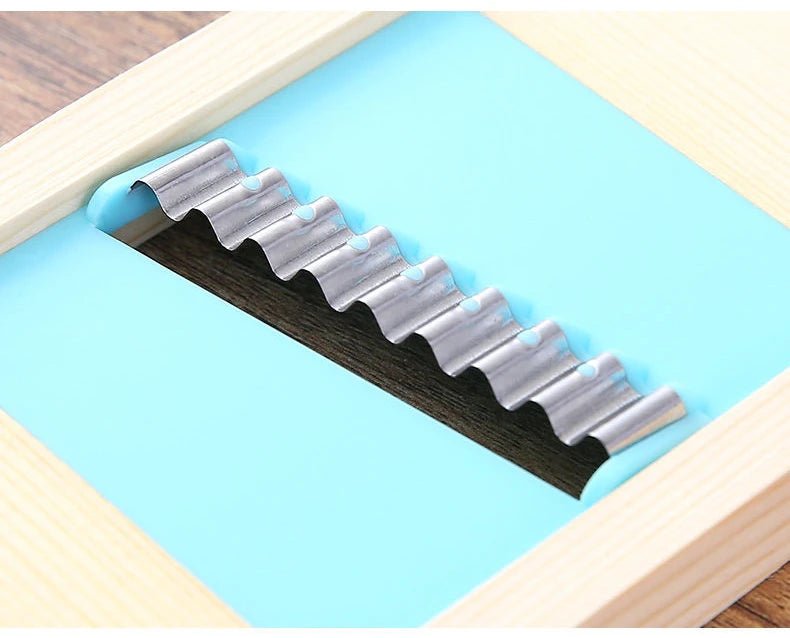 coupe frite La lame en acier inoxydable garantit des tranches de légumes et de fruits égales et fines